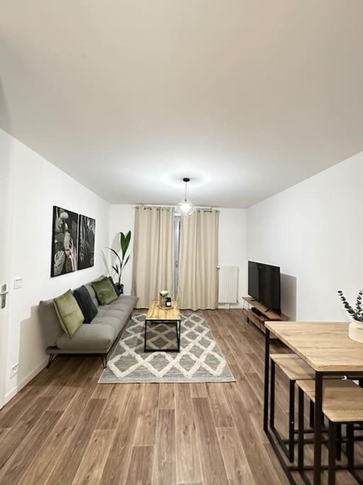 Appartement Cosy House A 6 Min Du Rer A Et Psa à Carrières-sous-Poissy Extérieur photo