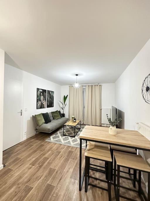 Appartement Cosy House A 6 Min Du Rer A Et Psa à Carrières-sous-Poissy Extérieur photo