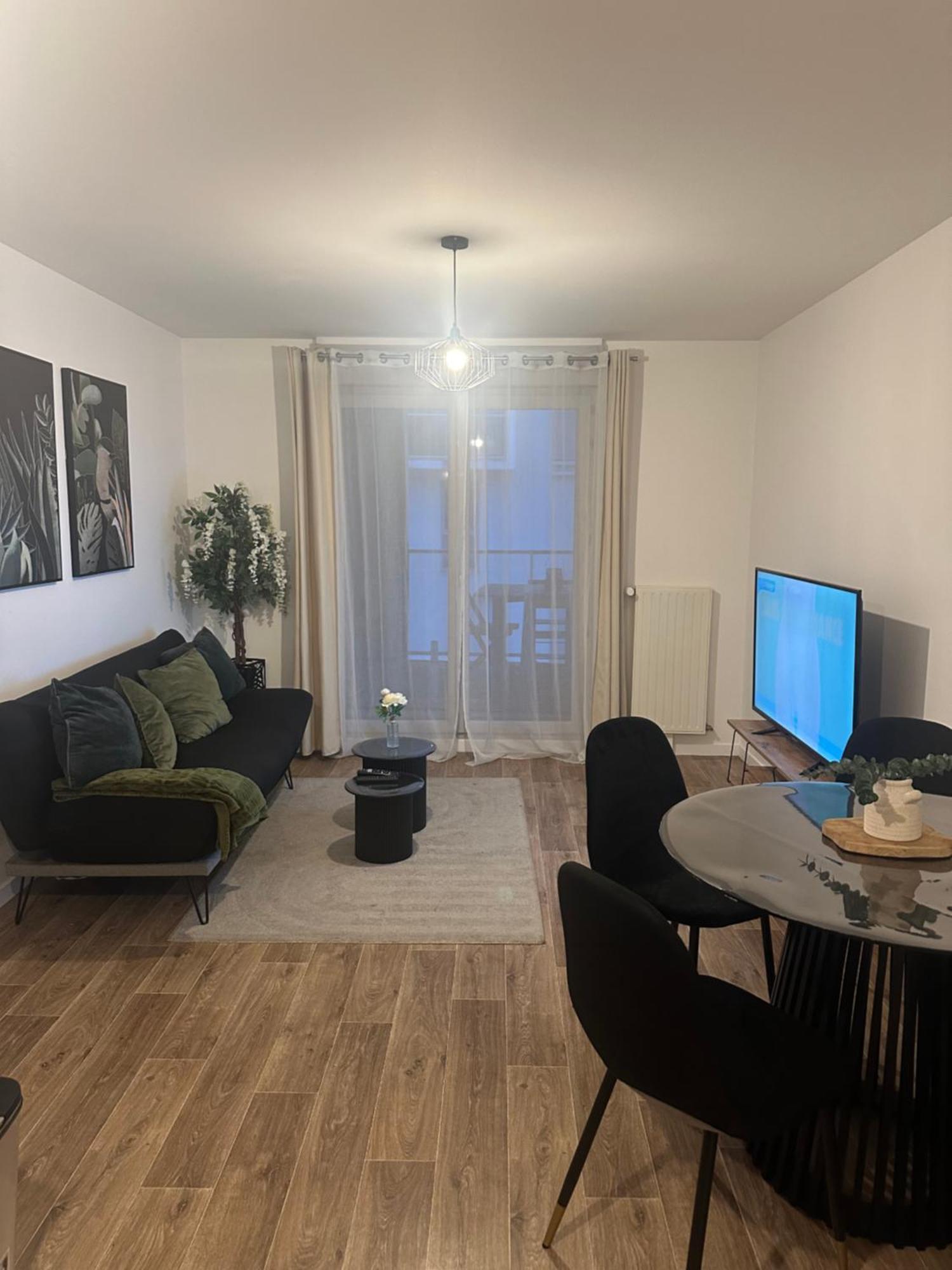Appartement Cosy House A 6 Min Du Rer A Et Psa à Carrières-sous-Poissy Extérieur photo